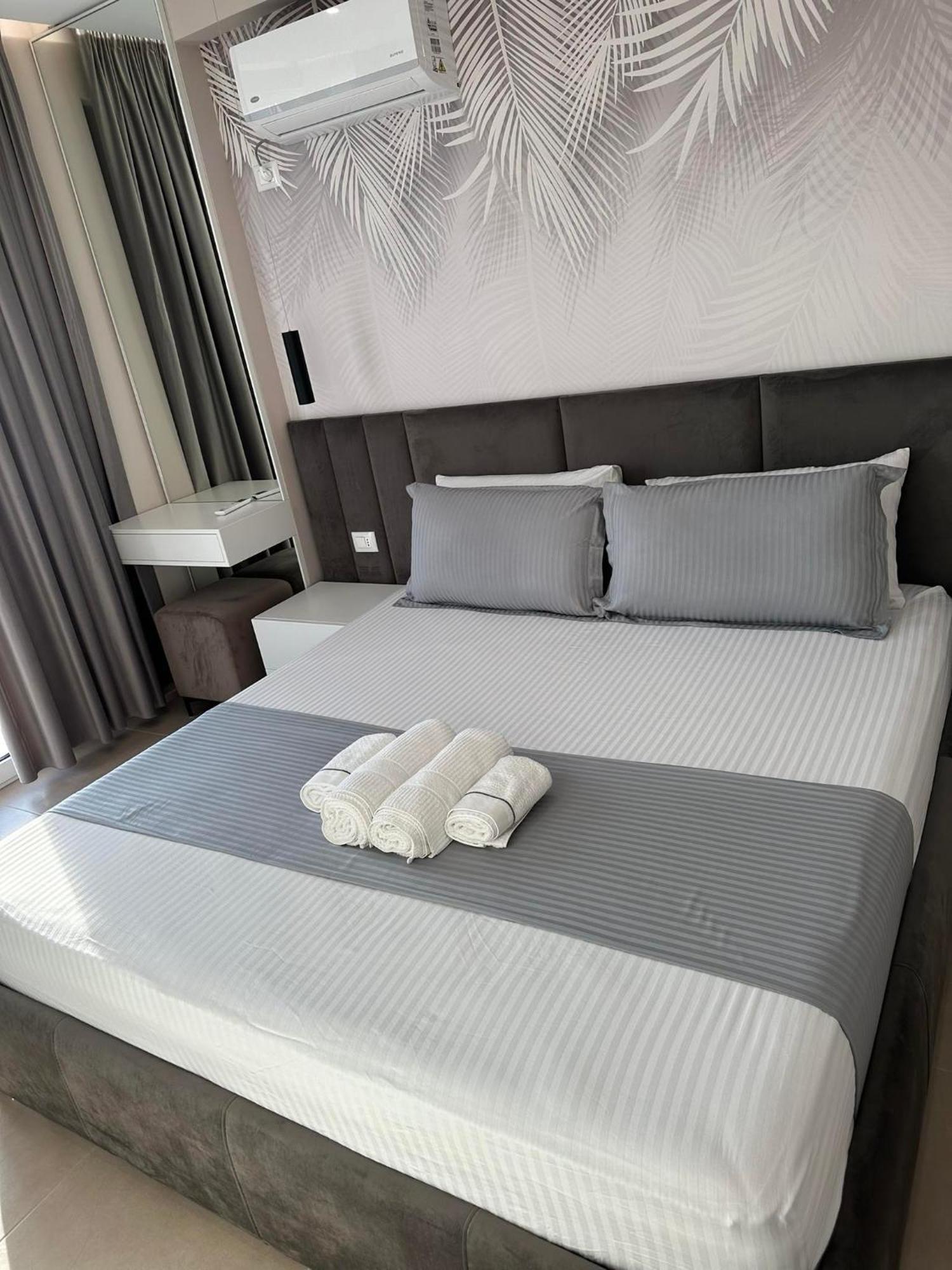 Sea View Apartment Luxury Wlora Zewnętrze zdjęcie