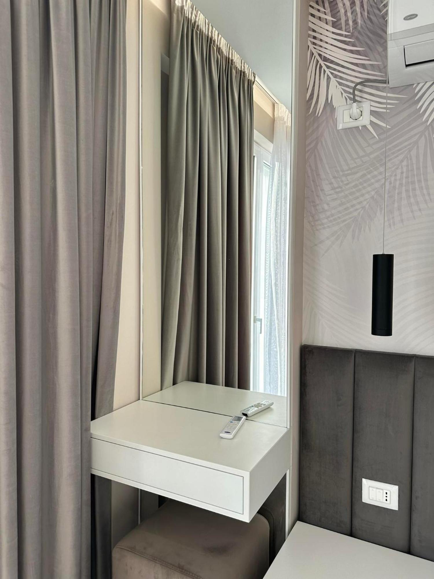 Sea View Apartment Luxury Wlora Zewnętrze zdjęcie