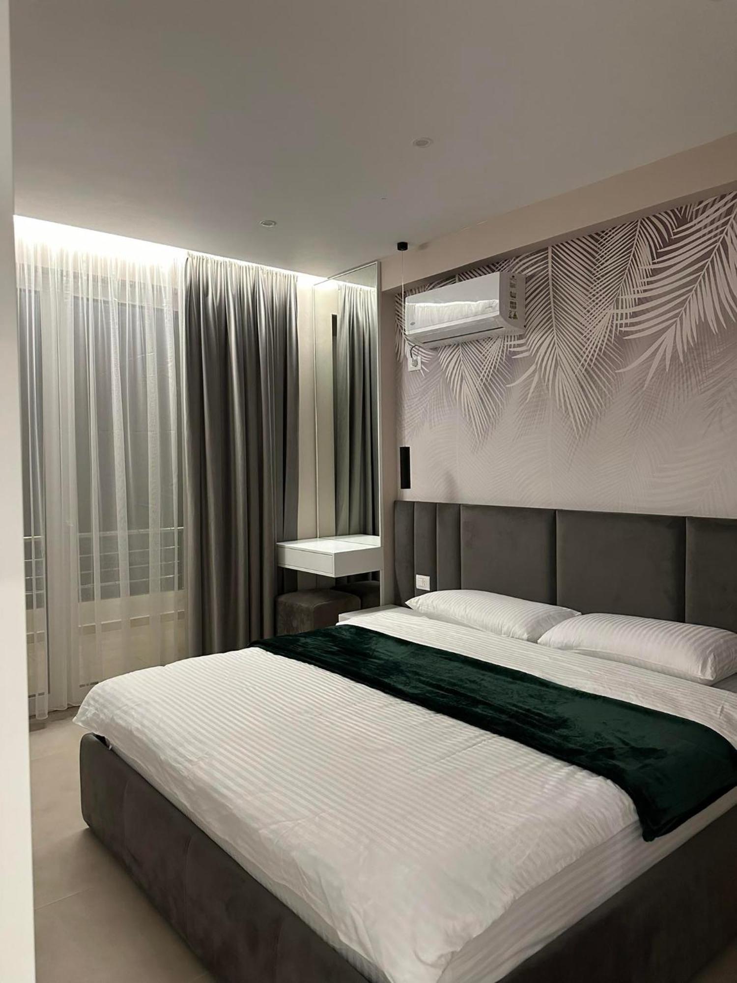 Sea View Apartment Luxury Wlora Zewnętrze zdjęcie