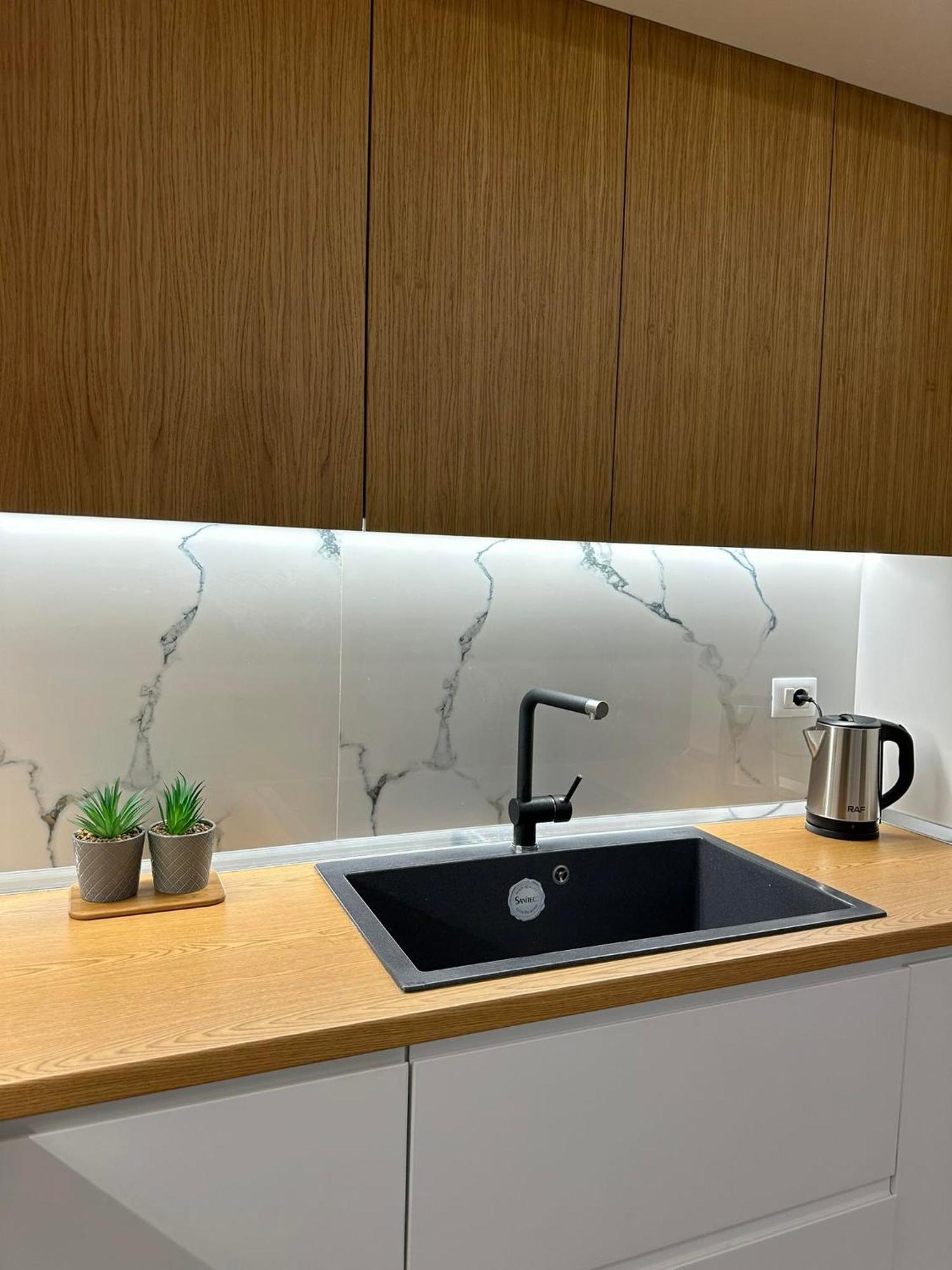 Sea View Apartment Luxury Wlora Zewnętrze zdjęcie