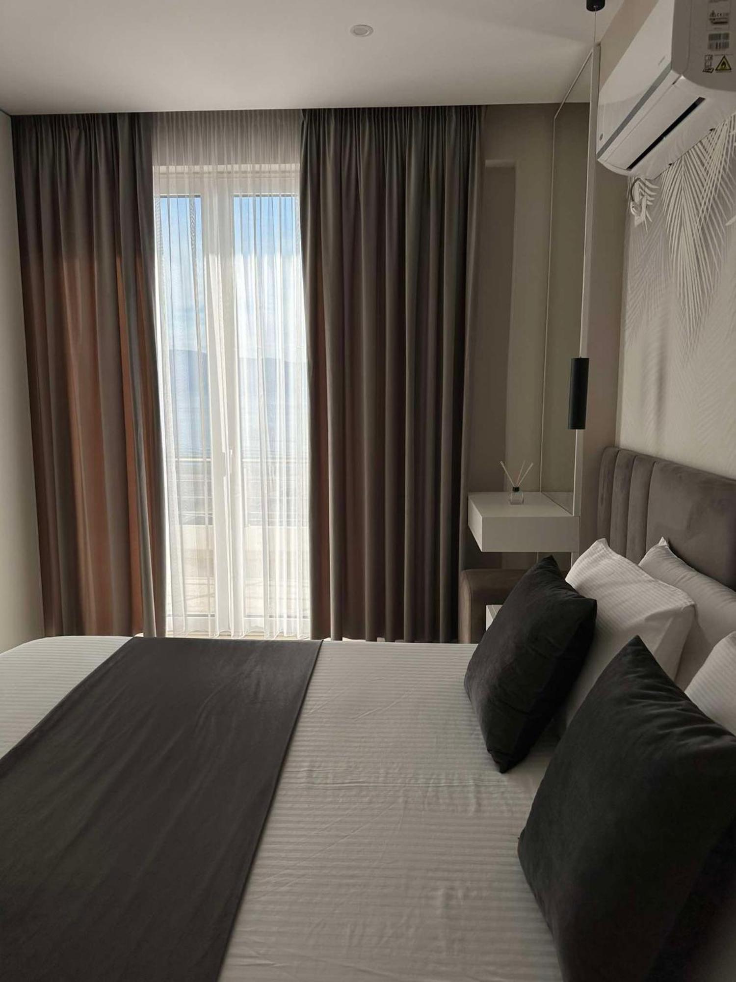 Sea View Apartment Luxury Wlora Zewnętrze zdjęcie