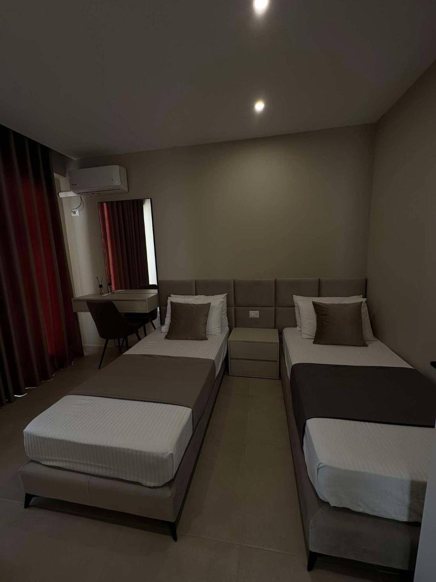 Sea View Apartment Luxury Wlora Zewnętrze zdjęcie